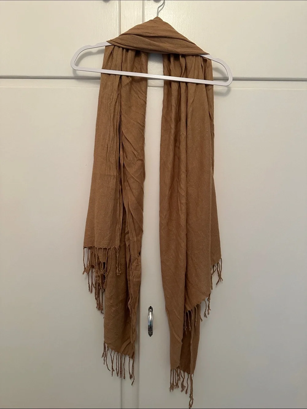 EUC Gap Lightweight Brown Fringe Scarf - Women's Accessory